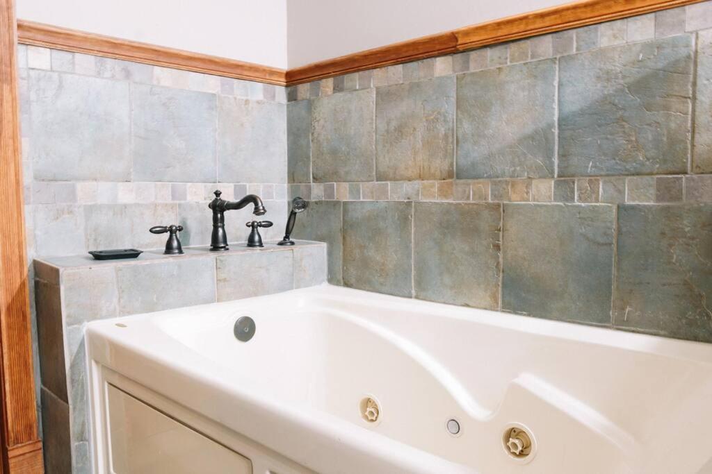 Relaxingrejuvenating 4Br 3 And Half Ba Cabin Munds Park Buitenkant foto
